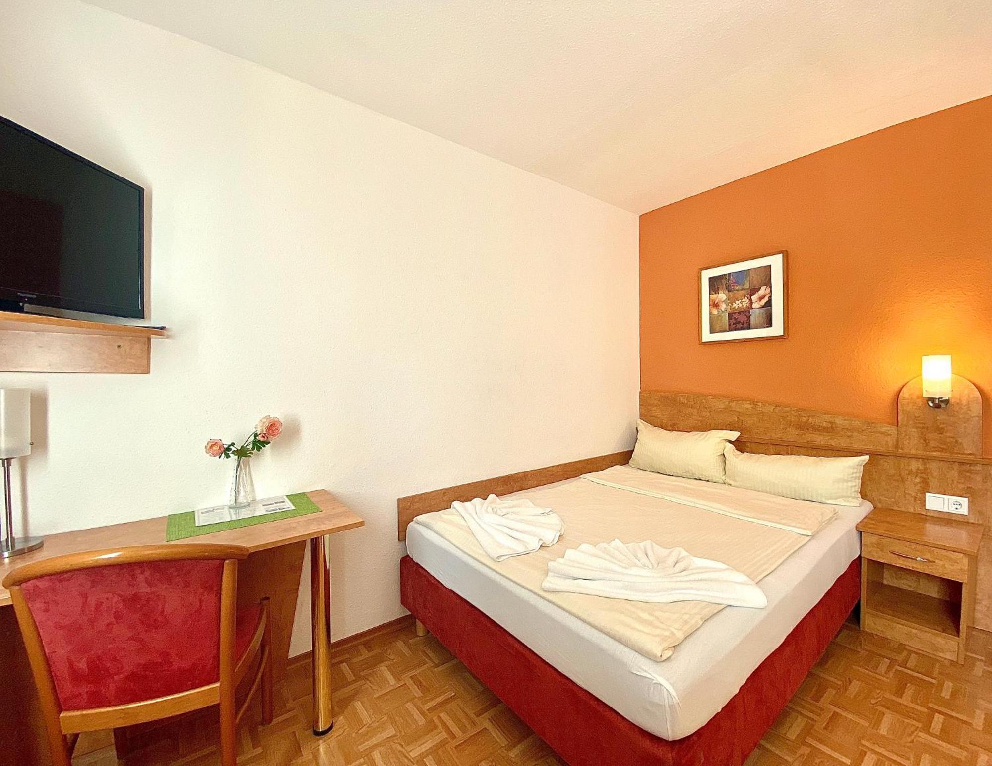 Hotel Gasthof Rose Γκούνζμπουργκ Εξωτερικό φωτογραφία