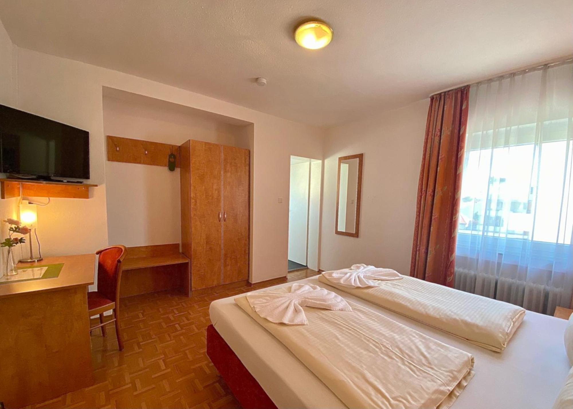 Hotel Gasthof Rose Γκούνζμπουργκ Εξωτερικό φωτογραφία